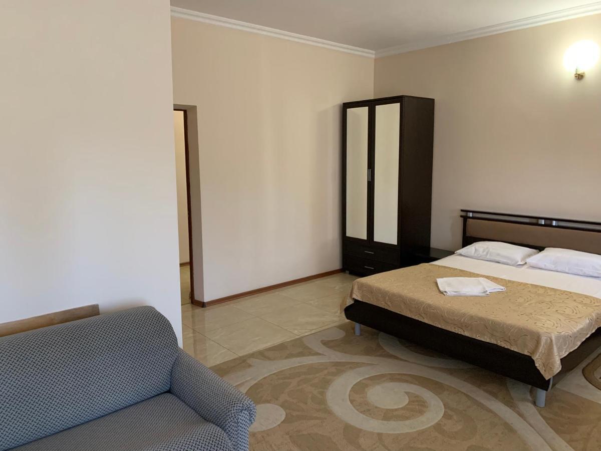 Guest House Aphyn Leto Gagra Kültér fotó